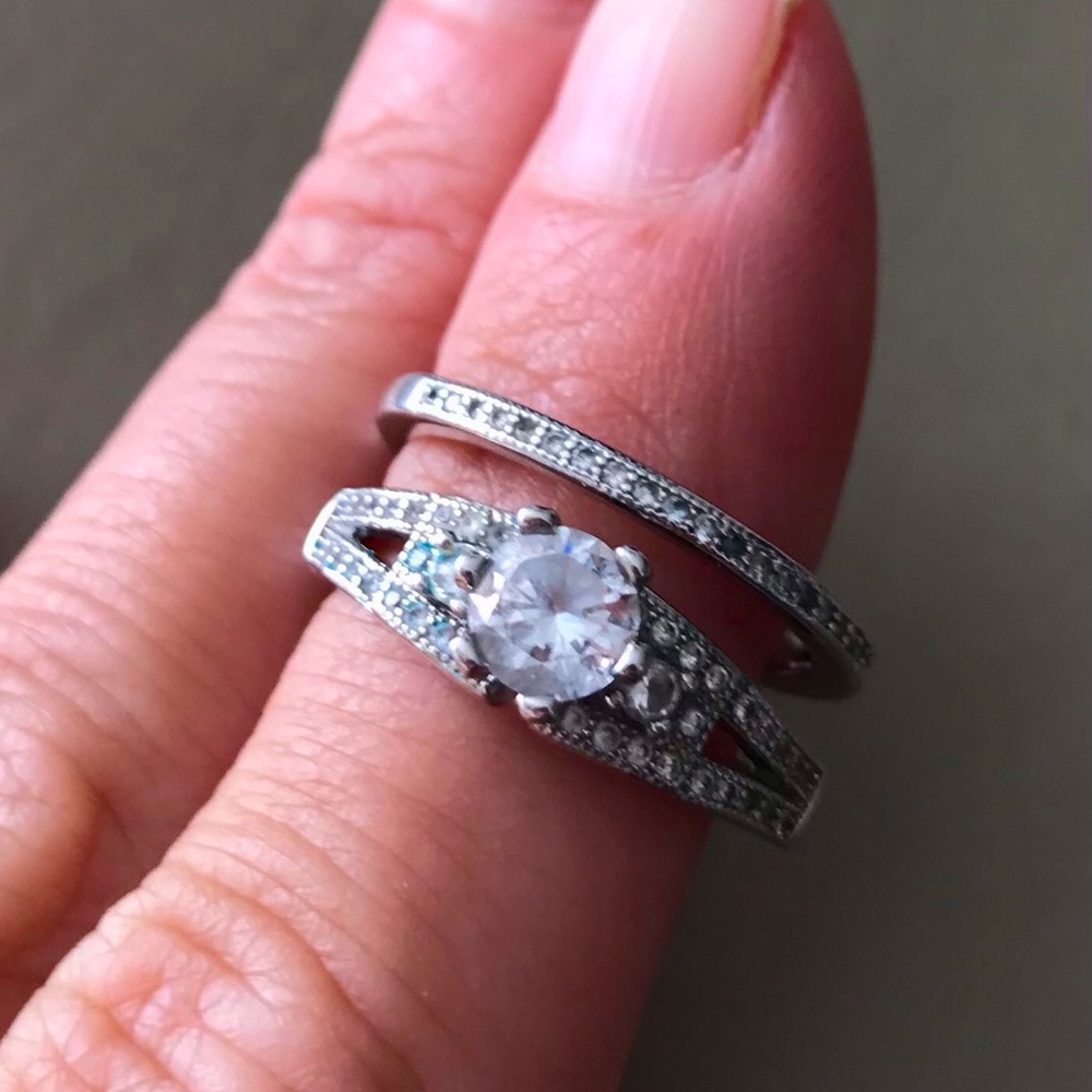 Charmed Aroma | Size 7 Ring Set